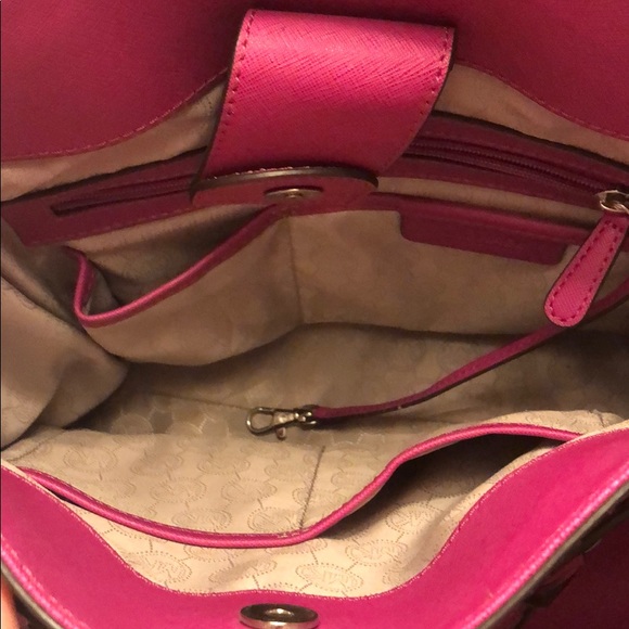 MICHAEL KORS Handbag. Excellent condition! - Picture 3 of 3